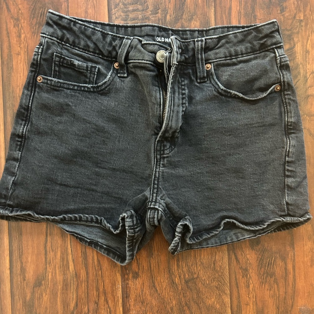Old Navy Women's OG Straight black high rise Jean Shorts